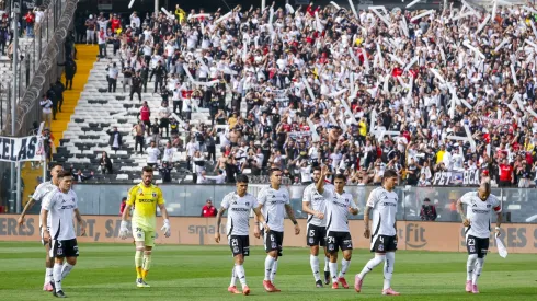 Colo Colo cursa dura sanción a hinchas que provocan desmanes.