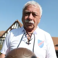 Con asistencia de Claudio Borghi: Así fue el gol de Carlos Caszely para Colo Colo en amistoso