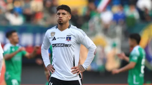 Malas noticias para Fernando Ortiz: Alan Saldivia es intervenido y será baja en Colo Colo.