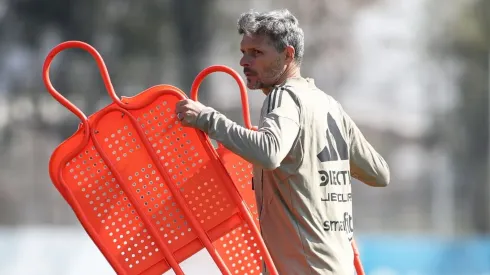 Fernando Ortiz tiene que tomar su primera gran decisión en Colo Colo.