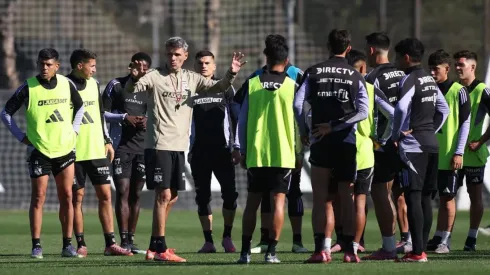 Registro que buscará Fernando Ortiz: El último DT de Colo Colo que debutó con triunfo ante la U,