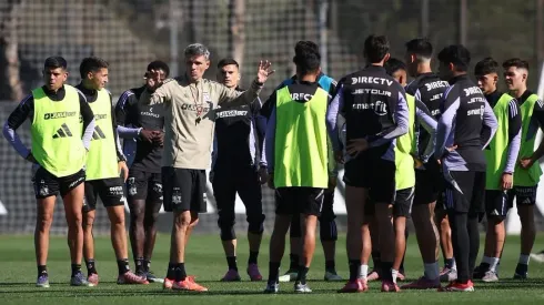 Dos juveniles: Las grandes sorpresas en la nómina de Colo Colo para la Supercopa.