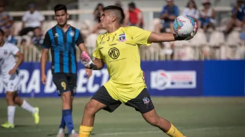 Diego López con la camiseta de Colo Colo.