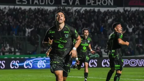 Ex Colo Colo: Iván Morales anota y es figura en Argentina