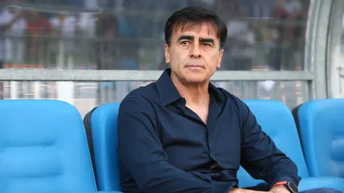 Tras rechazar a Colo Colo: Gustavo Quinteros es oficializado como DT en Argentina.