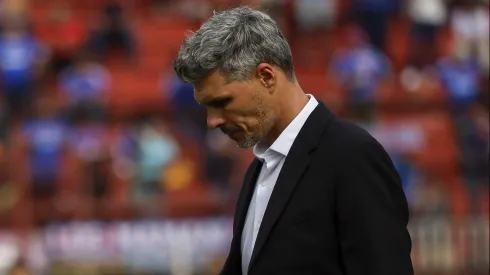 Histórico de Colo Colo le pega a Fernando Ortiz y al plantel por polémica medida.