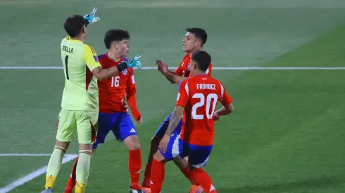 Sebastián Mella y la ovación tras atajar penal en el Chile vs Japón por el Mundial Sub 20.