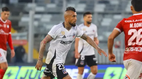 Arturo Vidal asume desde ya su nuevo rol en Colo Colo de la mano de Fernando Ortiz.