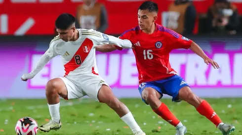 Chile juega un amistoso contra Perú.