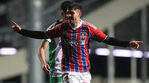 Cristián Riquelme anotó un golazo.