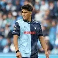 Es formado en Colo Colo, brilló en Europa y aconseja a Damián por duro momento en Francia