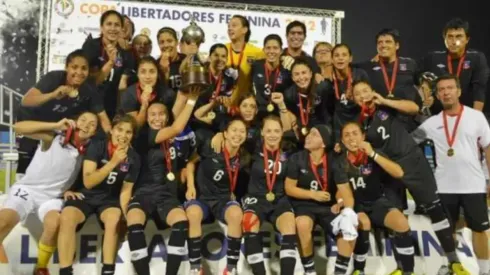 Colo Colo femenino es homenajeado por la obtención de la Libertadores.