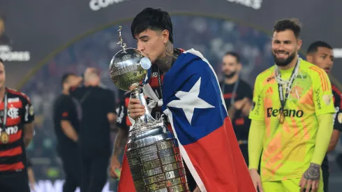 Erick Pulgar es campeón de la Copa Libertadores.