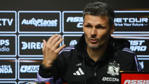 Fernando Ortiz seguirá en Colo Colo como DT y la voz de los hinchas se hizo sentir en nuestras encuestas.