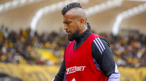 Histórico de Colo Colo sale en defensa de Arturo Vidal tras nueva polémica.