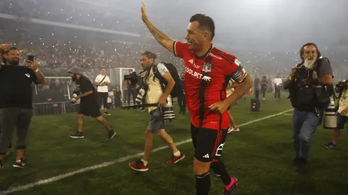 La emoción de Paredes por homenaje de los colocolinos.