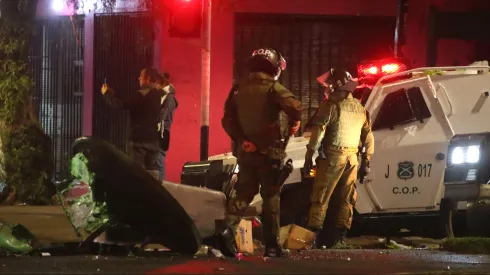 Carabineros quedan con arresto domiciliario tras formación en muerte de hinchas.