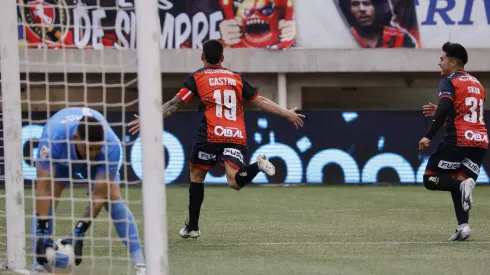 La Tercera asegura que Colo Colo hizo una oferta por Daniel Castro para ser refuerzo.