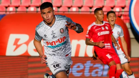 ¿Cuánto tiene que pagar Colo Colo a Deportes Limache para que Popín Castro sea refuerzo?