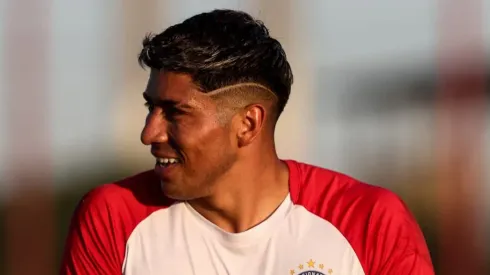 Nuevo DT de Cortés en Argentinos Juniors le da un primer aviso.