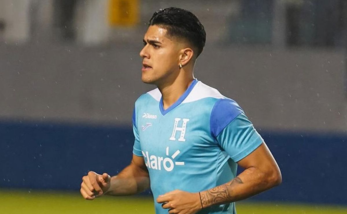 Honduran Soccer Star Luis Palma Faces Uncertainty Ahead of Playoff Against Costa Rica