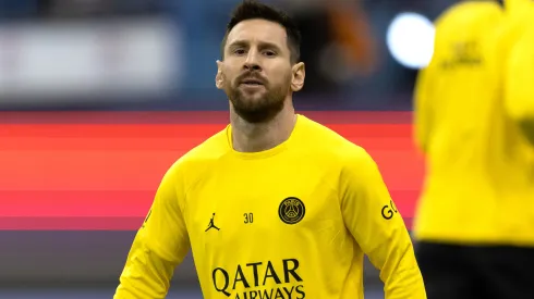 RIYADH, SAUDI ARABIA - JANUARY 19: Lionel Messi of Paris Saint-Germain warms up prior to the Winter Tour 2023 friendly between Paris Saint-Germain and Riyadh XI at King Fahd International Stadium on January 19, 2023 in Riyadh, Saudi Arabia. (Photo by Yasser Bakhsh/Getty Images)