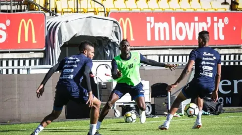 Panamá también se distrae un rato antes del mundial... No como sus vecinos del norte