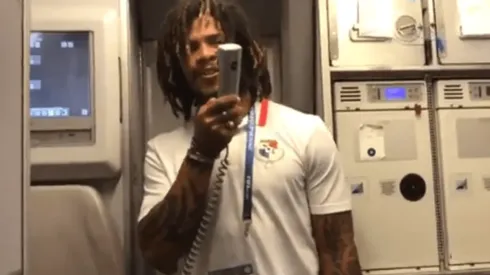 Román Torres tomó el micrófono tras aterrizar la aeronave en Saransk