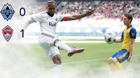 El defensor costarricense debió abandonar el partido en la segunda parte