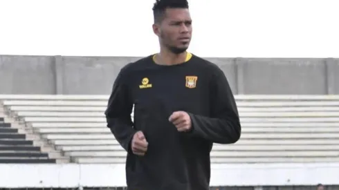 El delantero panameño se incorporó el miércoles a los entrenamientos en La Paz