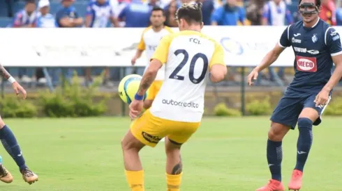 Los rosarinos dominaron el partido en la primera parte en Cartago