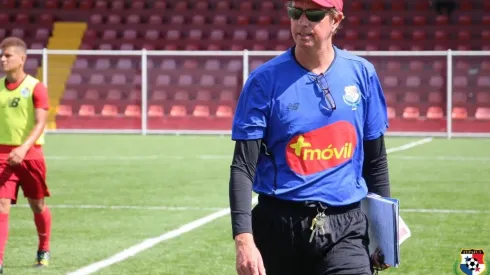 Gary Stempel volverá tras nueve años al banquillo nacional, ahora como interino