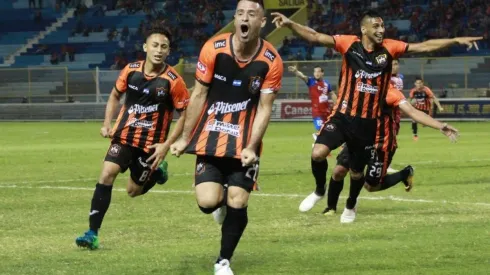 Ramírez fue quien finalmente batió el arco del FAS en la trabada jugada