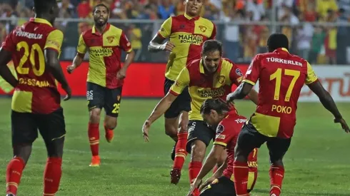 Borges festejó con su compañero el tanto que significó la primera victoria de Göztepe