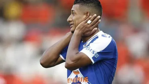 El hondureño salió de la alineación y ni como suplente ingresó ante Almería