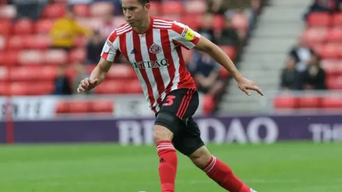 Oviedo se mantuvo como titular pero no pudo evitar la caída de Sunderland