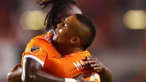 Elis encabezó el ataque de Houston para darle vuelta al marcador adverso en casa