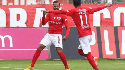 Pineda dio ahora su primera asistencia de la temporada para el gol de Fernando