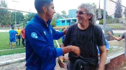 La leyenda cuscatleca conversó con Denis Pineda previo al duelo con Barbados