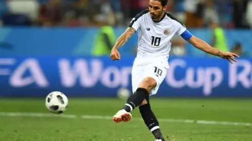 El estratega colombiano resaltó el aporte que da Bryan Ruiz al juego tico