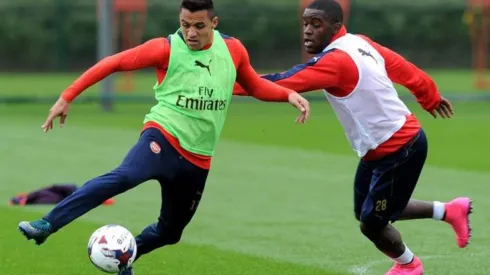 El astro chileno y el costarricense fueron buenos compañeros durante un par de temporadas en Arsenal