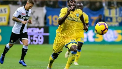 Campbell extendió su racha sin poder estrenarse como goleador en la Serie A