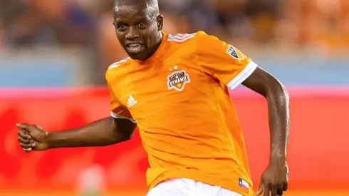 El volante catracho adelantó que renovará por un año con Houston