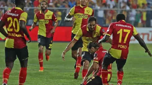 El volante tico se adaptó con suma facilidad a su nuevo club y es pieza clave