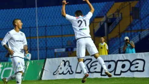 La afición de Guatemala abandona los estadios