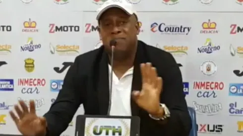 Tras perder con La Liga, Hernán Medford se fastidia con periodistas en Honduras