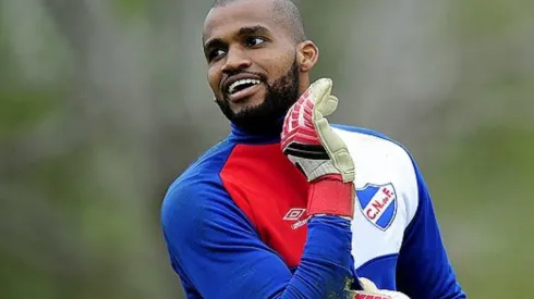 Luis "Manotas" Mejía no estará contra México y Bolivia