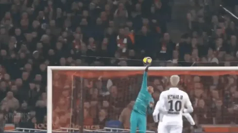 Keylor Navas se lució y el PSG ganó 2-0