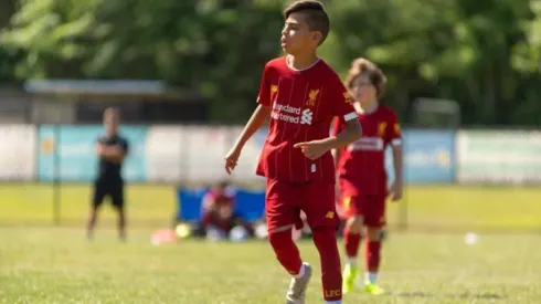 Alexander Cruz está dos años adelantados, jugando con 9 años en la Sub-11 de su equipo