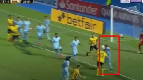 Amargo debut: Roberto Domínguez provocó un penal en contra y salió de cambio